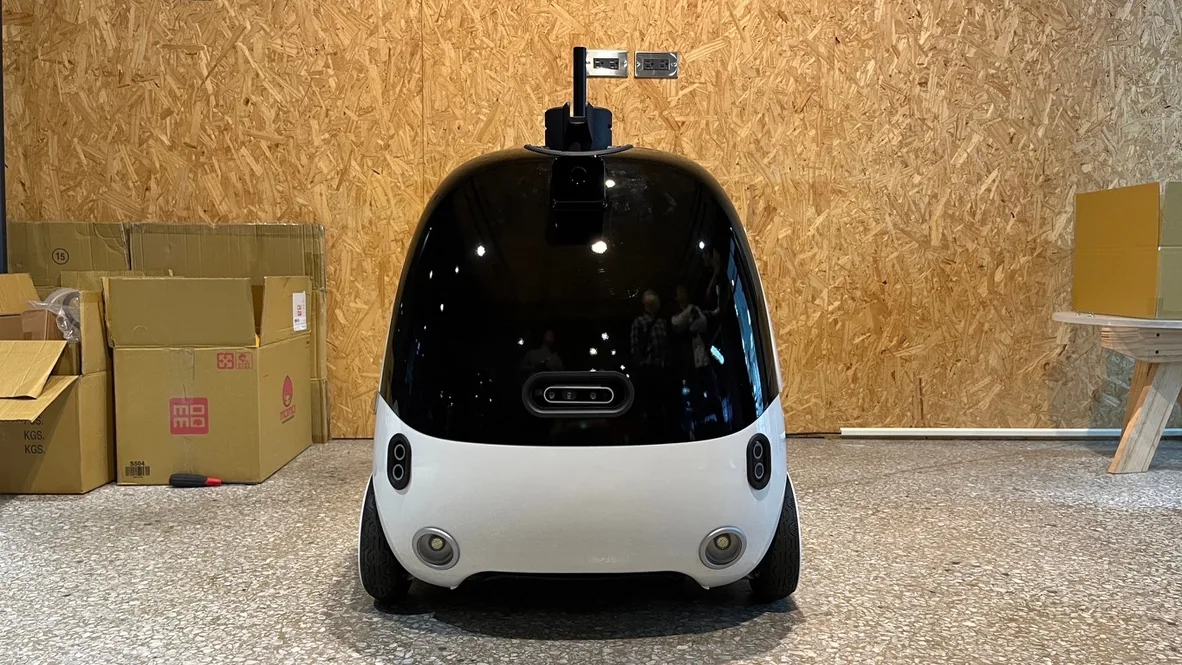 機器人正面